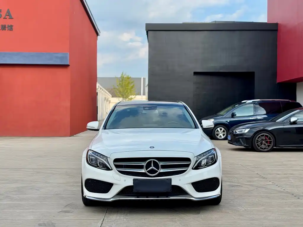 Mercedes-Benz C-Class — миниатюра 2