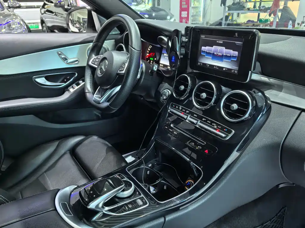 Mercedes-Benz C-Class — миниатюра 8