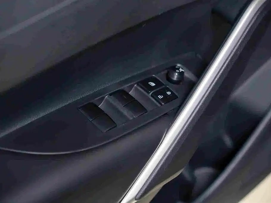 Toyota Frontlander — миниатюра 9