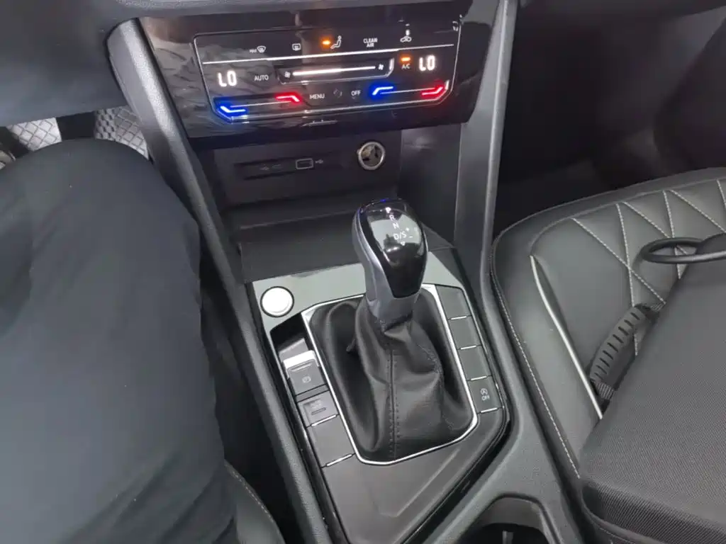 Volkswagen Tiguan L — миниатюра 14