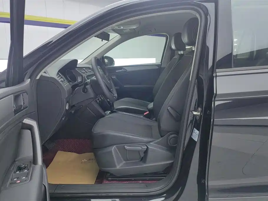 Volkswagen Tiguan L L 2021 330TSI AT