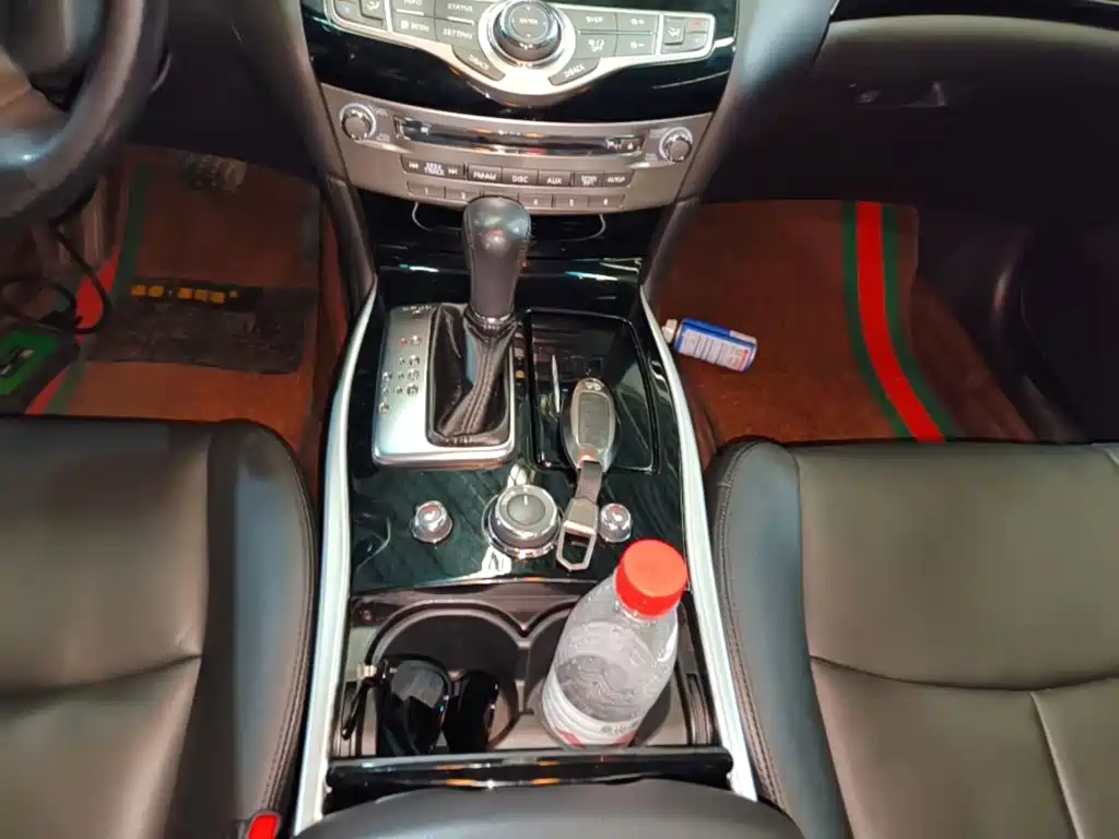 Infiniti Q70 — миниатюра 14