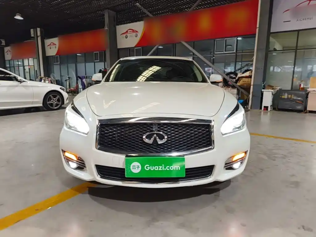 Infiniti Q70 — миниатюра 3