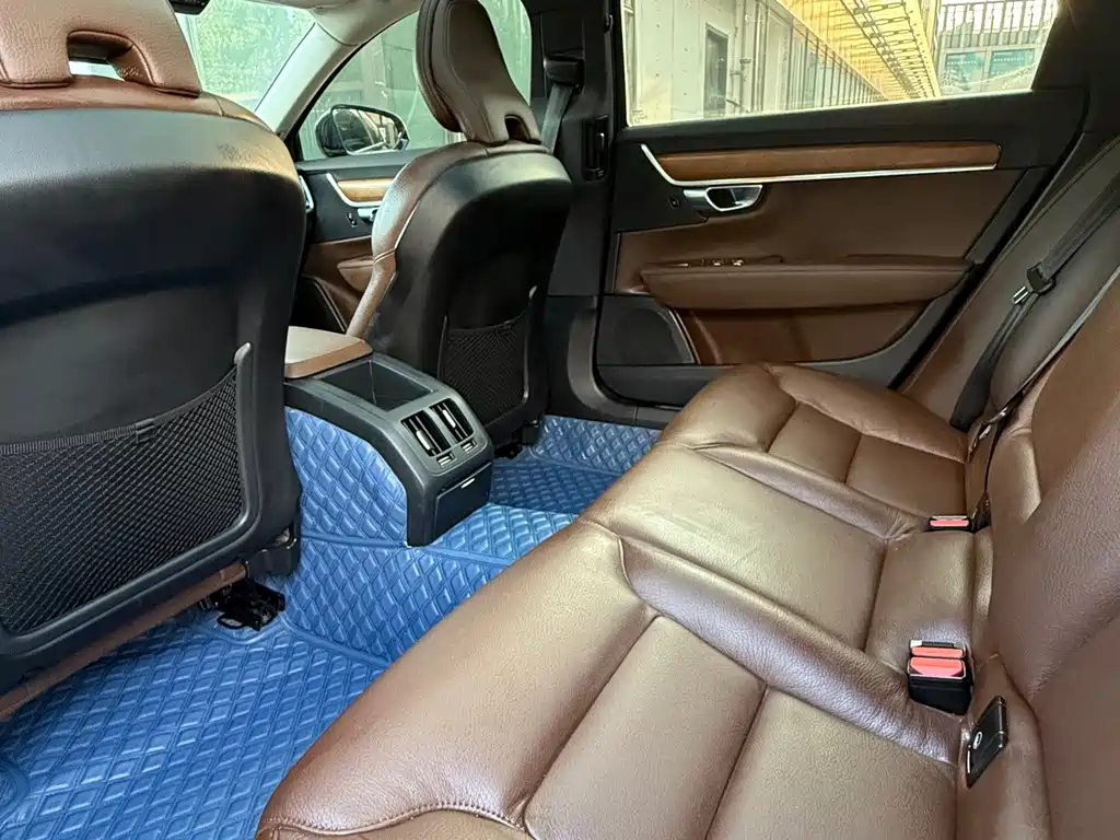 Volvo S90 — миниатюра 6