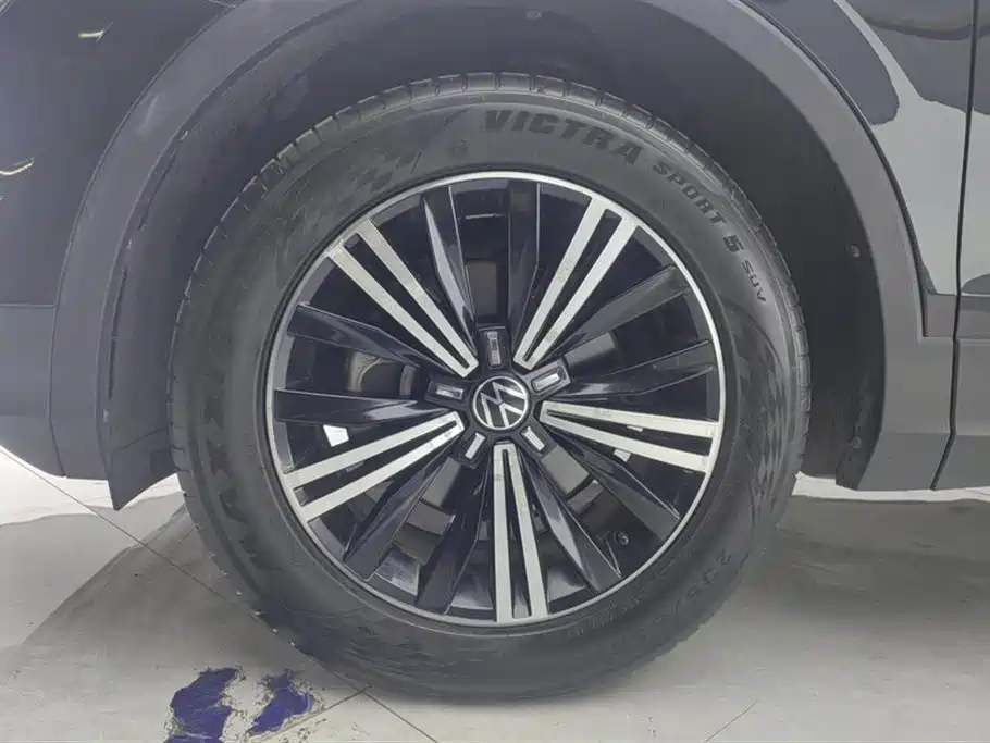 Volkswagen Tiguan L L 2021 330TSI AT
