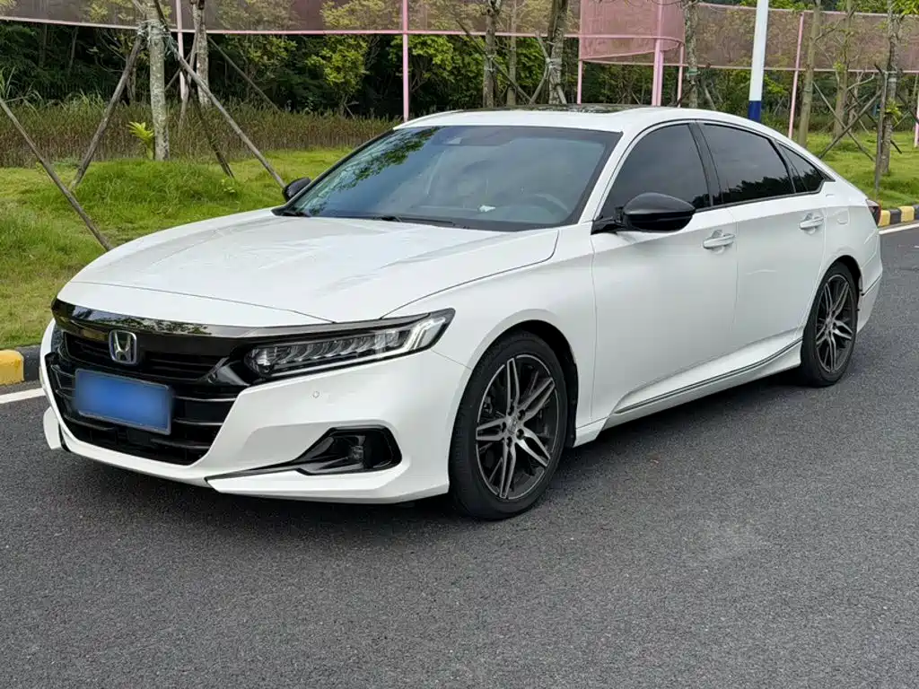 Honda Accord 2022 — фото 1