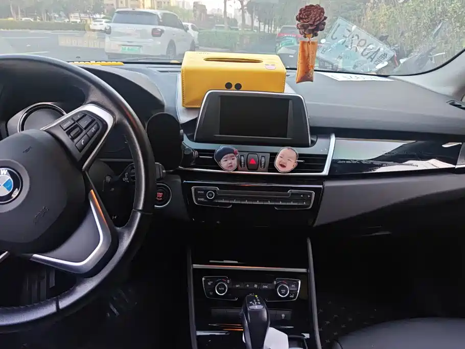 BMW 2 Series Active Tourer — миниатюра 13
