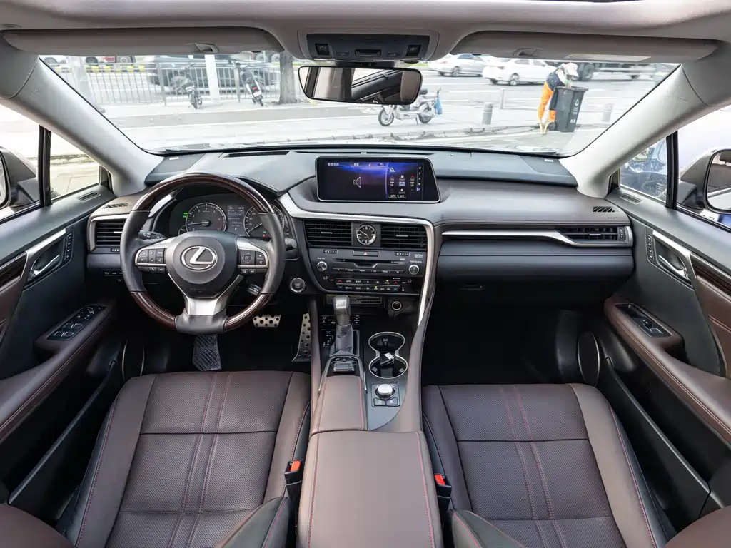 Lexus RX — миниатюра 13