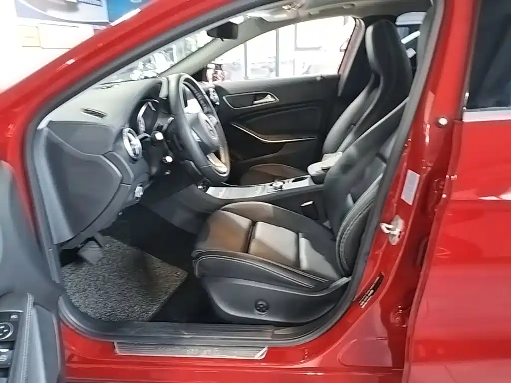 Mercedes-Benz GLA — миниатюра 15