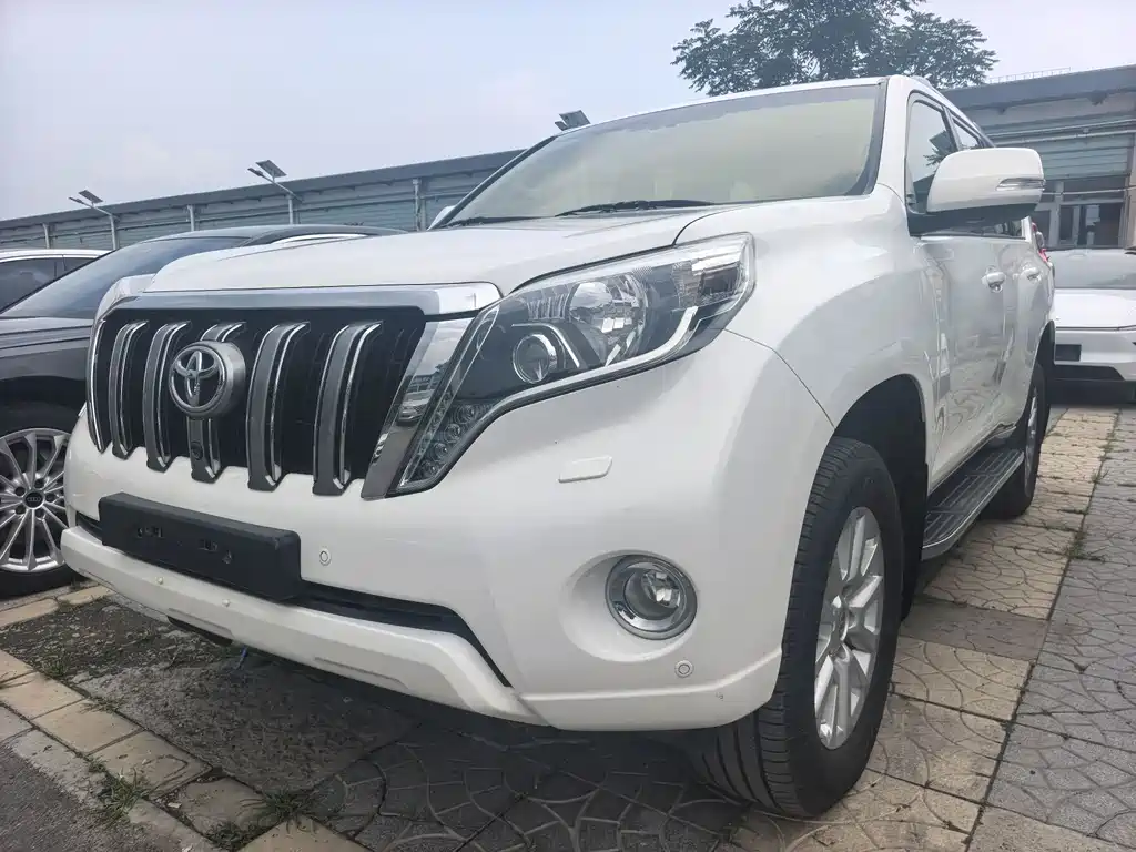 Toyota Land Cruiser Prado 2014 4.0L AT VX NAVI