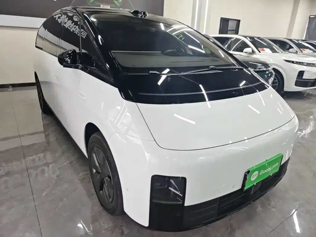 Li Auto Li MEGA — миниатюра 4