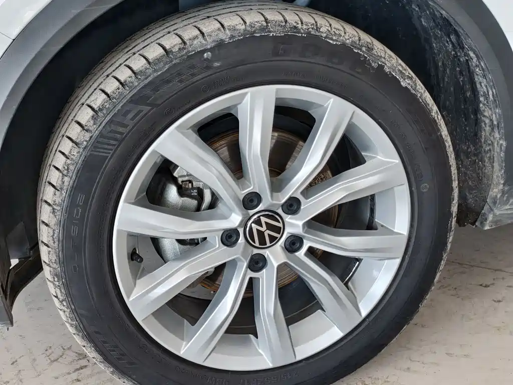 VOLKSWAGEN T ROC EXPLORING SONGS