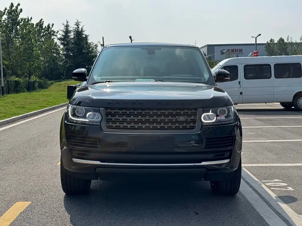 Land Rover Range Rover — миниатюра 2