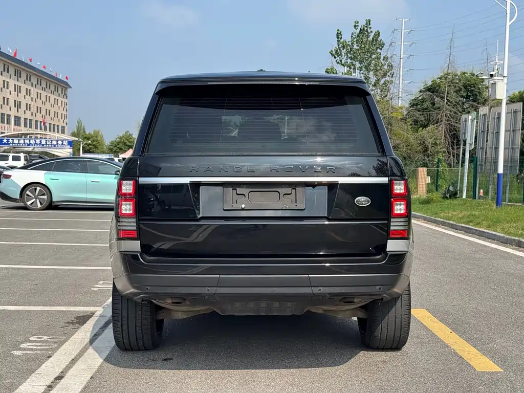 Land Rover Range Rover — миниатюра 4