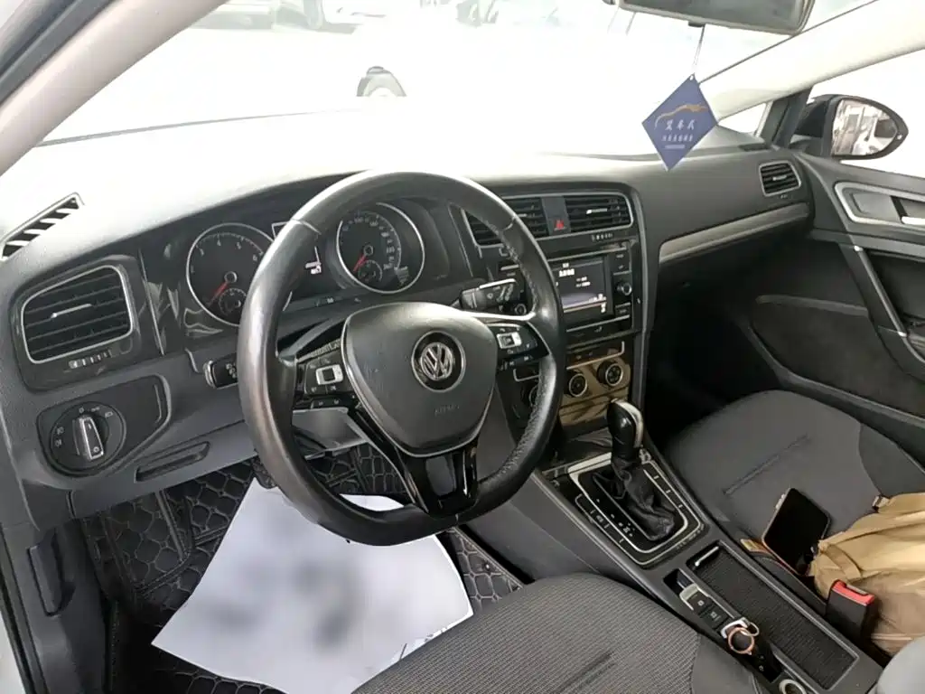 Volkswagen Golf — миниатюра 10