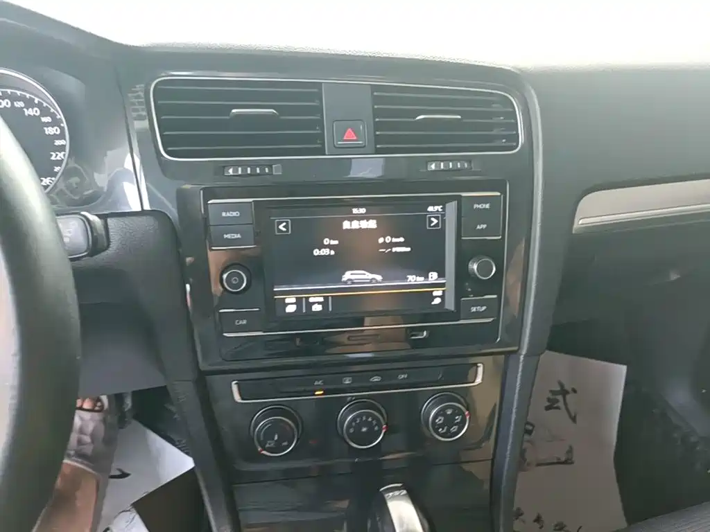 Volkswagen Golf — миниатюра 13