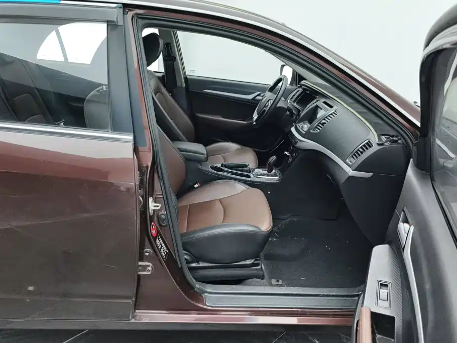 Geely Vision — миниатюра 8