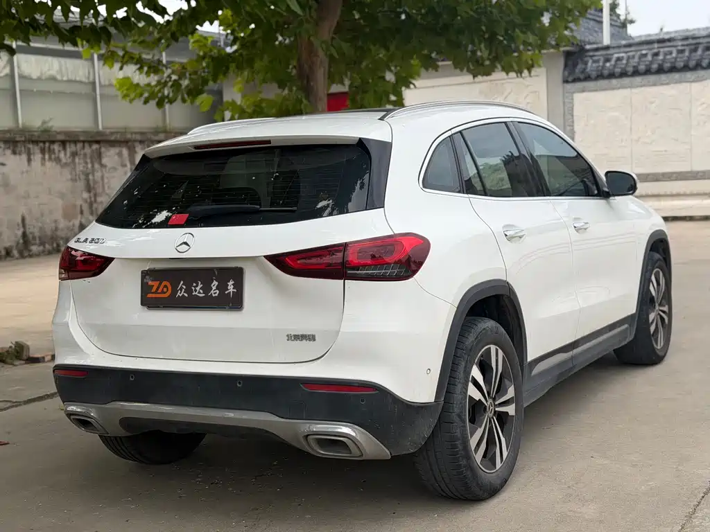 Mercedes-Benz GLA — миниатюра 8