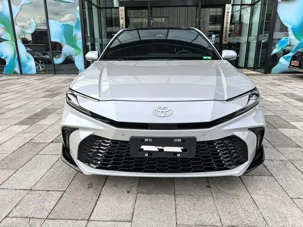 Toyota Camry 2024 2.0S Sport