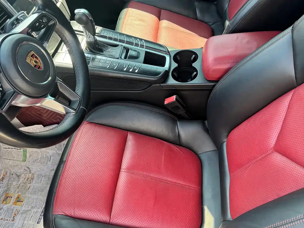 Porsche Macan — миниатюра 9