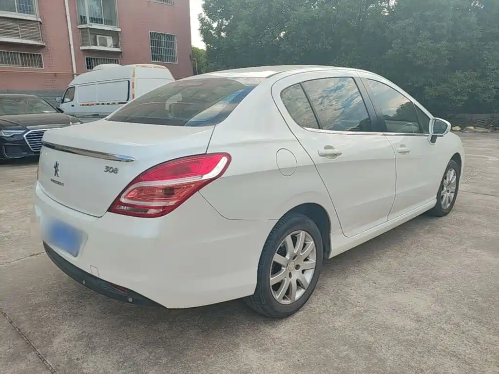 Peugeot 308 — миниатюра 7