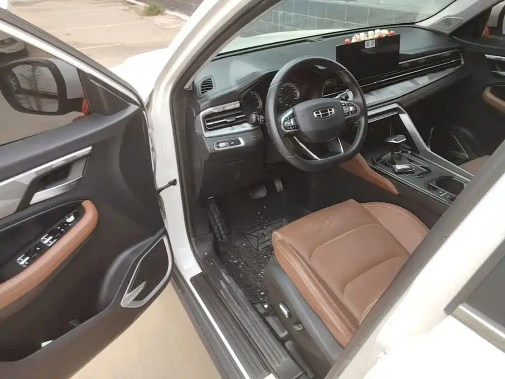 Geely Vision X6 — миниатюра 15