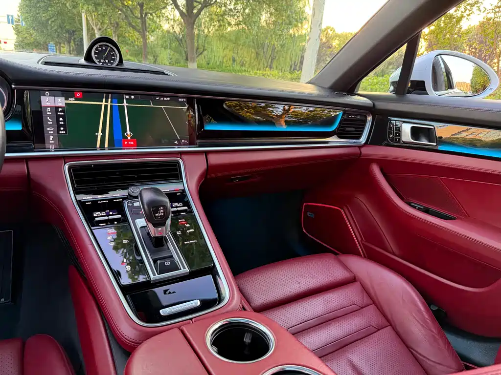 Porsche Panamera Hybrid — миниатюра 14