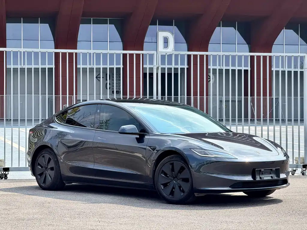 Tesla Model 3 2023 — фото 3