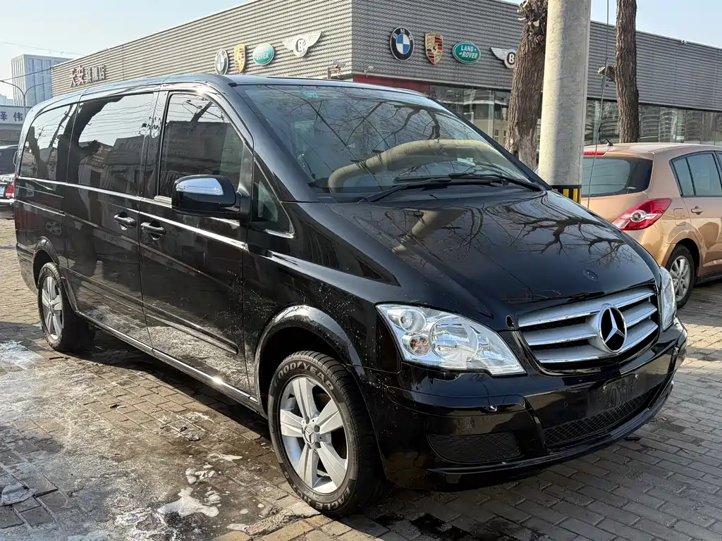 MERCEDES-BENZ VIANO