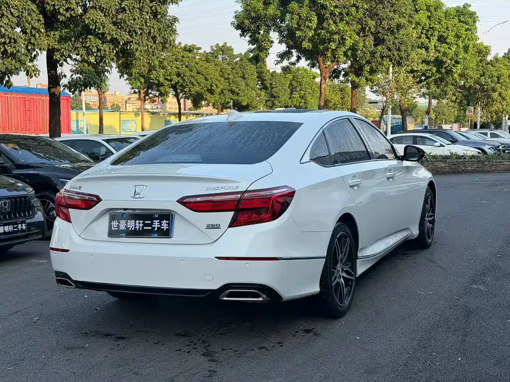 Honda Inspire — миниатюра 6