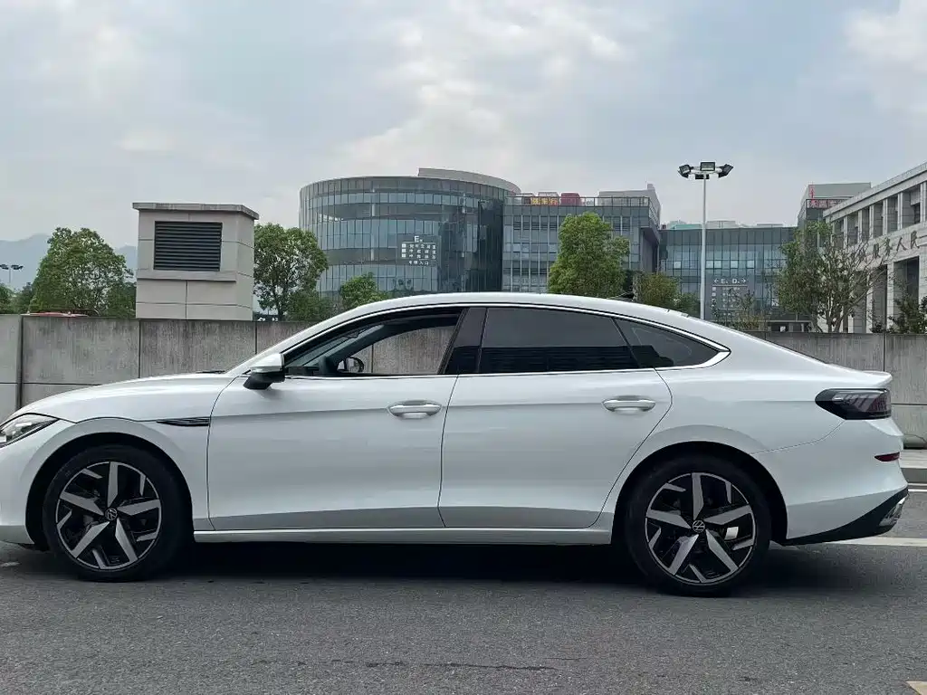 Volkswagen Lamando — миниатюра 4