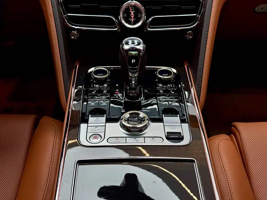 BENTLEY FLYING SPUR PLUG IN HYBRID