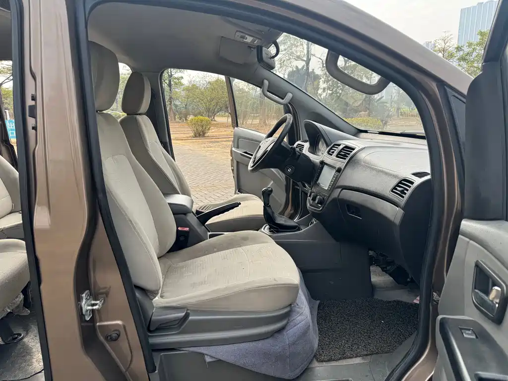 WULING WULING JOURNEY CLASSIC