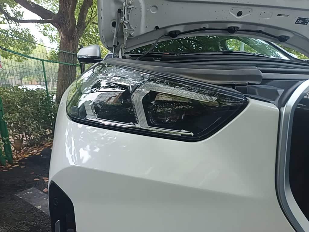 BMW X1 1.5 л 2023 г. Белый, пробег 35100 км