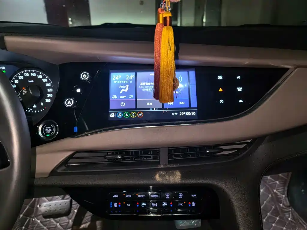 Buick Enclave — миниатюра 14