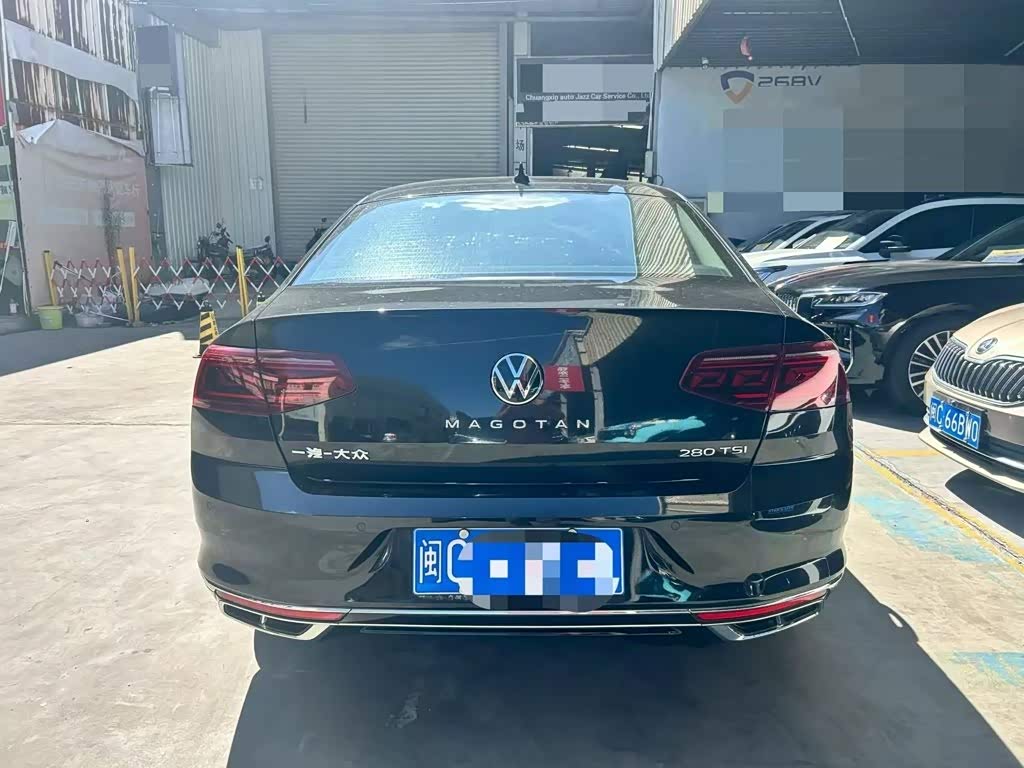 Volkswagen Magotan 1.4 л 2025 г. Чёрный, пробег 29000 км