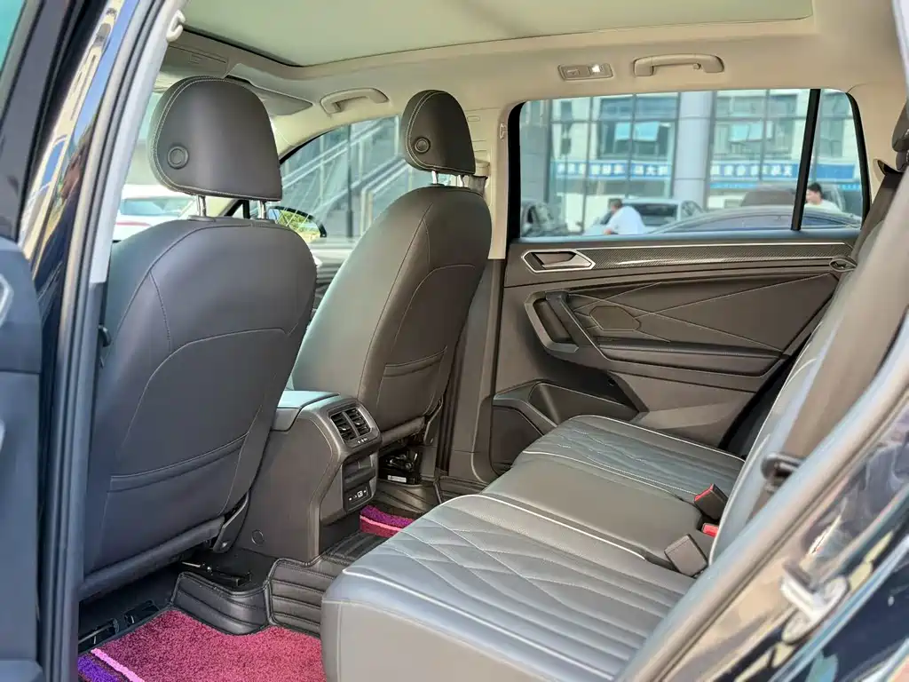 Volkswagen Tiguan L — миниатюра 6