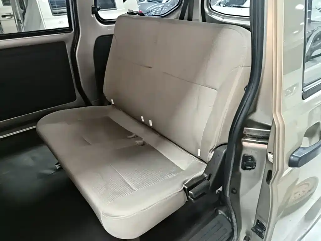 Wuling Rongguang — миниатюра 17