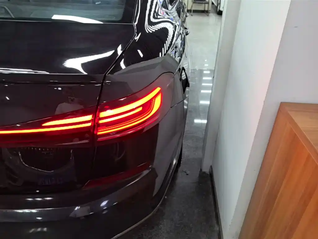 Volkswagen Passat 2025 280TSI