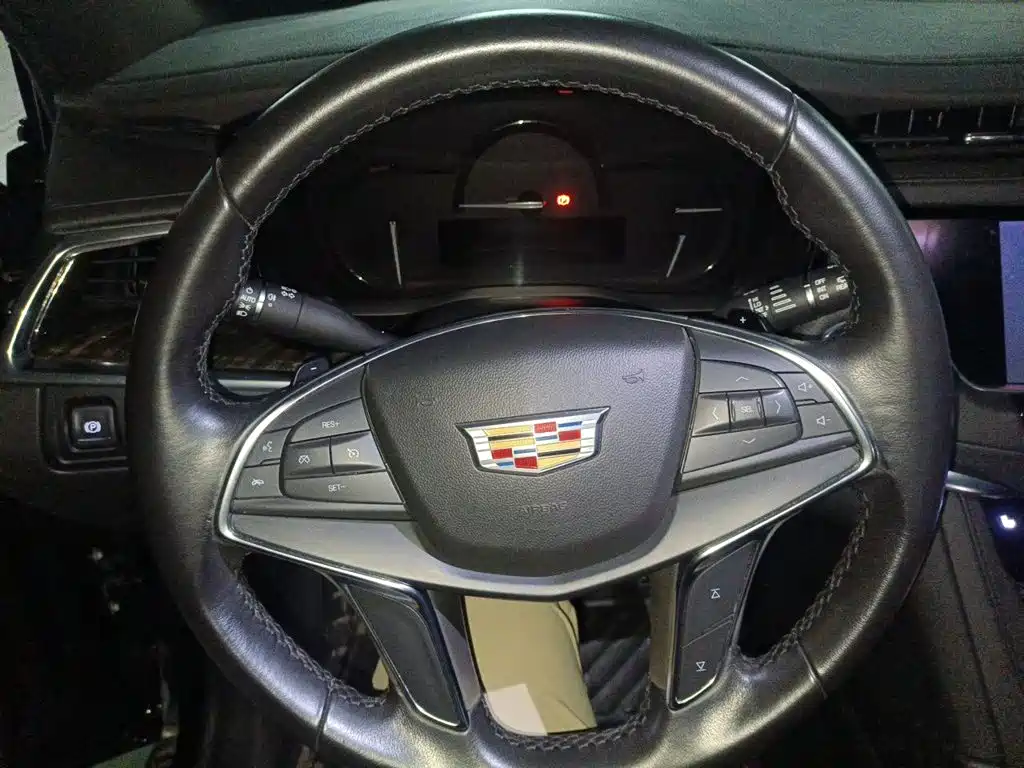 Cadillac XT5 — миниатюра 11
