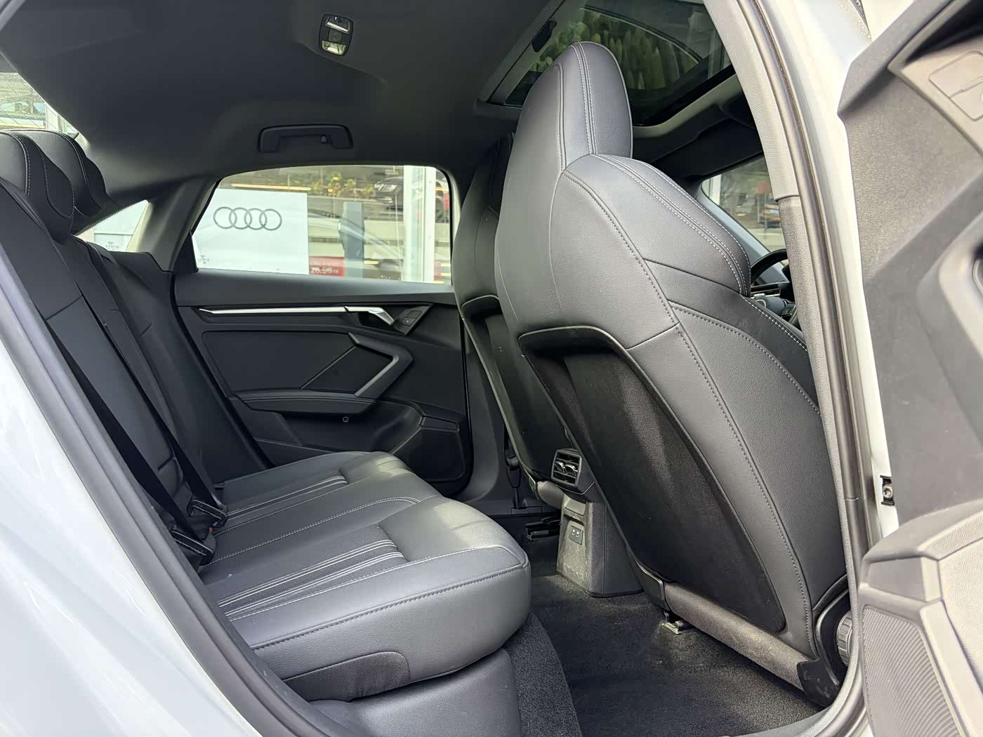 Audi A3 1.4 л 2024 г. Белый, пробег 50000 км