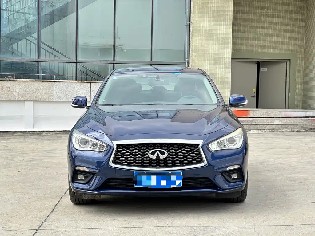 INFINITI Q50L