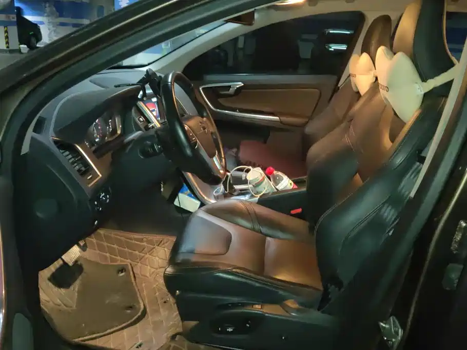Volvo XC60 — миниатюра 9