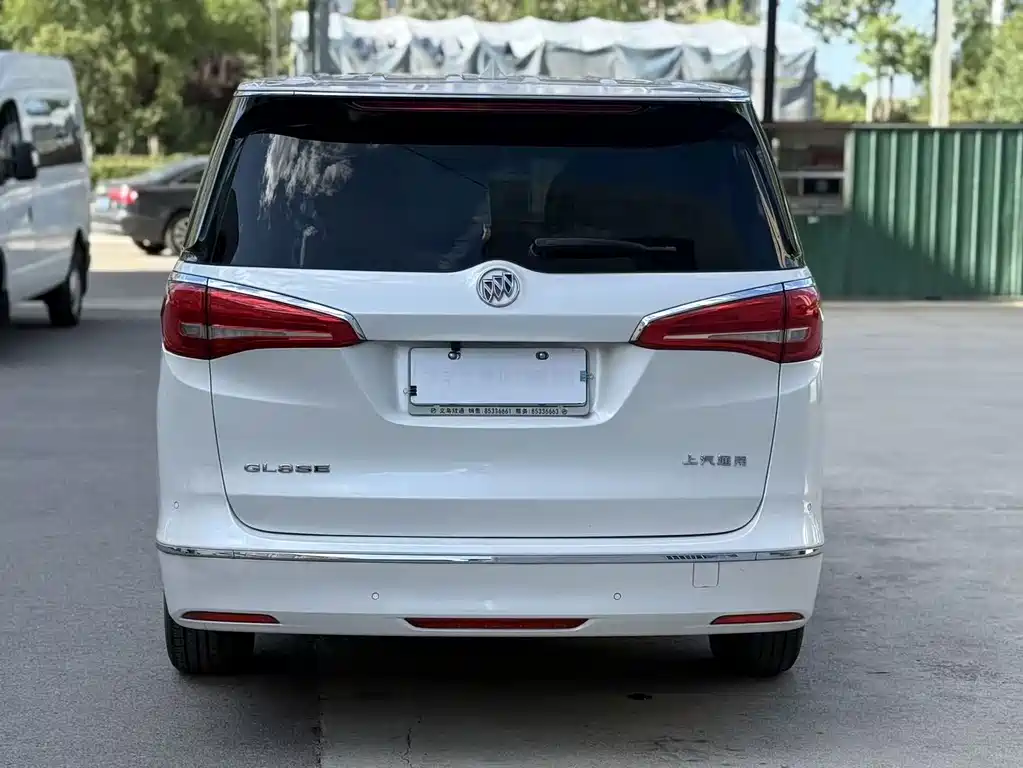 Buick GL8 — миниатюра 9