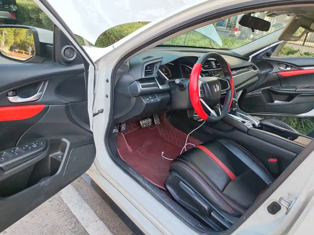 Honda Civic — миниатюра 12