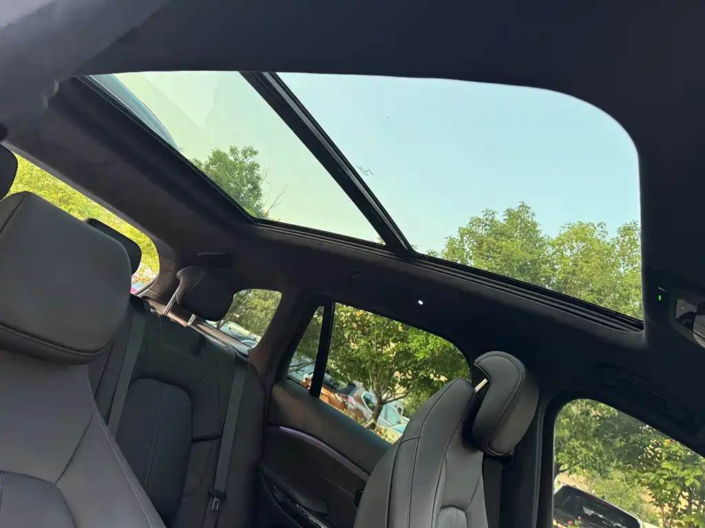 NIO ES6 — миниатюра 17