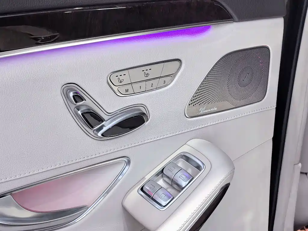 Mercedes-Benz S-Class — миниатюра 12