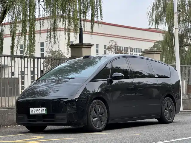 Li Auto IDEAL MEGA 2024