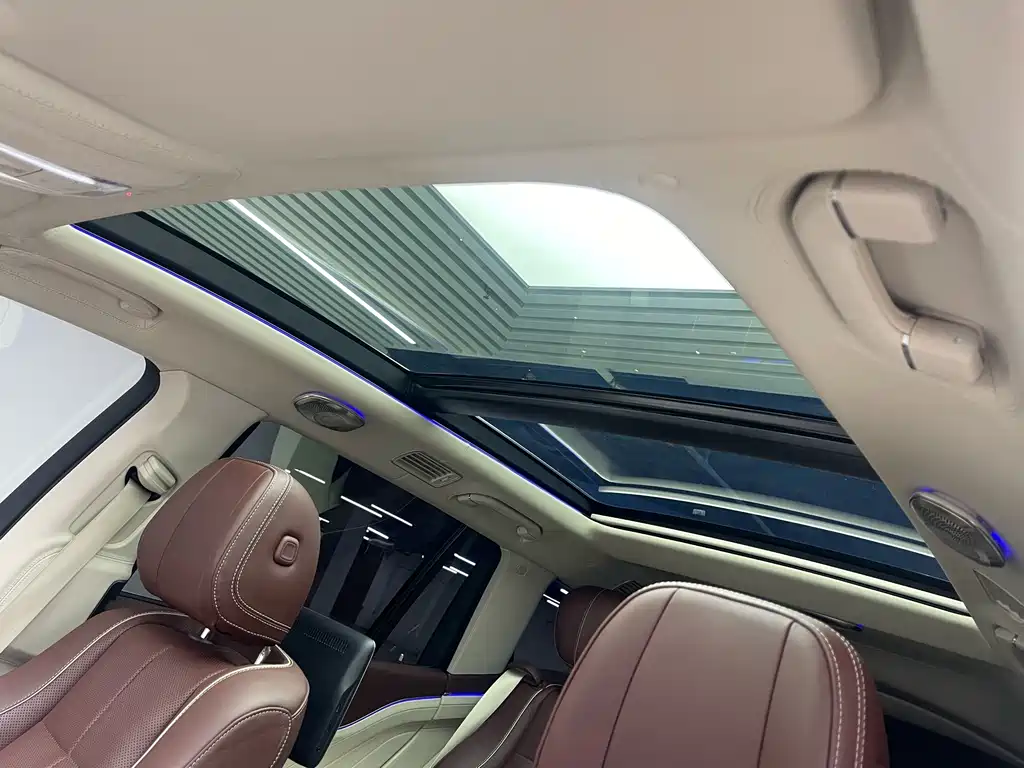 Mercedes-Benz GLS — миниатюра 19