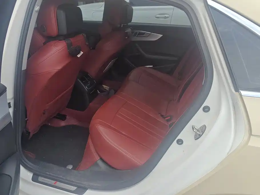 Audi A4L — миниатюра 11